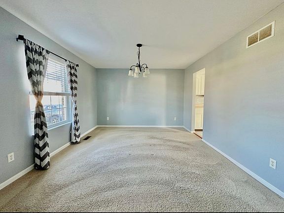 5th image of 157 Lena Dr