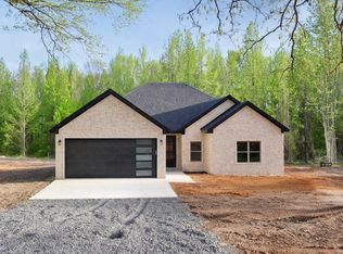 1209 E Carmichael Rd, Cabool, AR 72023