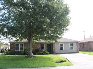 214 Cypress Village Dr, Houma, LA 70360