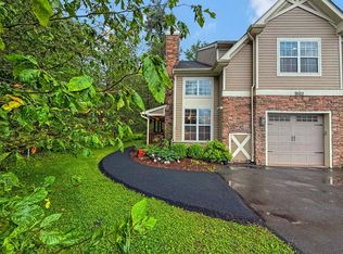 1218 Clymer Ln, Pocono Pines, PA