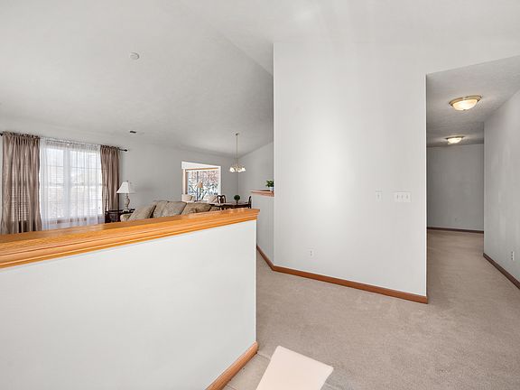 5th image of 2126 Waterbury Ln E #2126