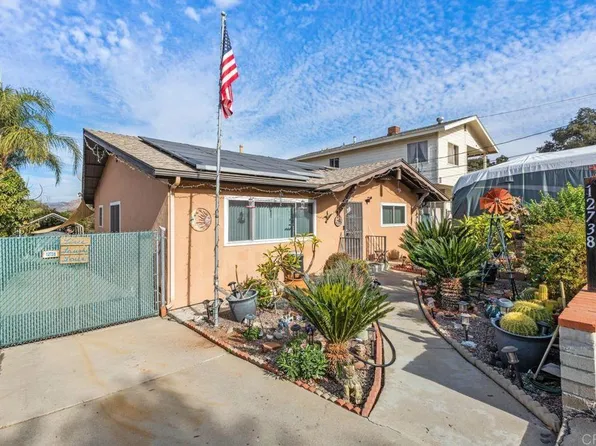 12738 Castle Court Dr, Lakeside, CA 92040