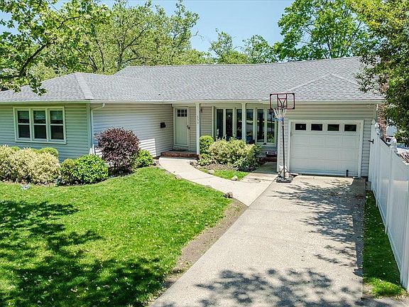 2nd image of 534 Allen Road