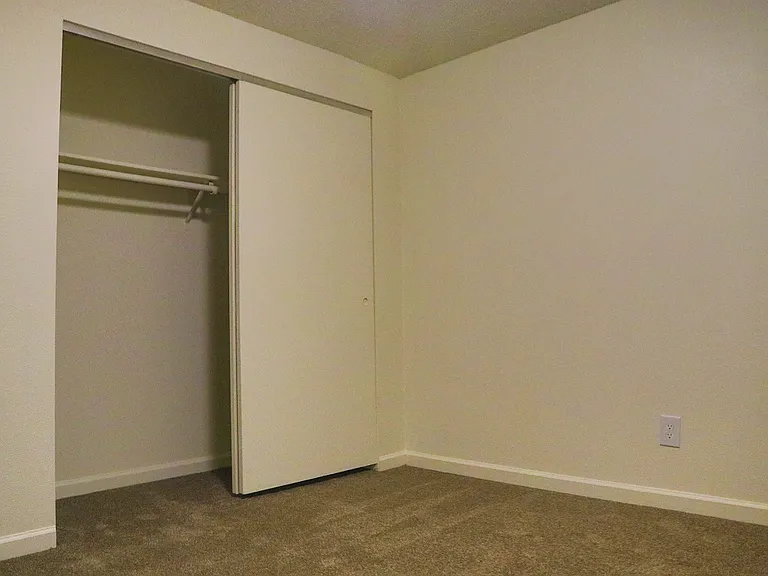 Harborwood West Apartments — Photo 39