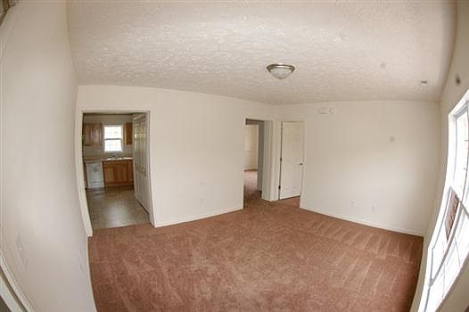 4th image of 237 Camelot Dr APT C