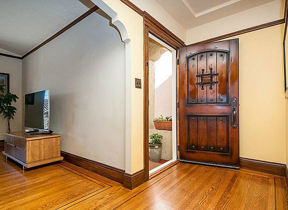 3rd image of 2306 Cecilia Ave