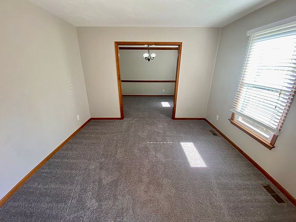 4th image of 712 Gladesdale Dr