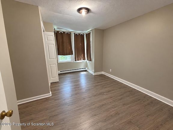 2nd image of 712 S Irving Ave