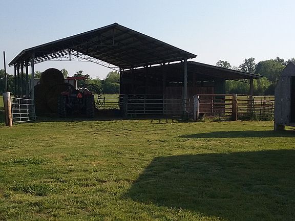 pole barn 