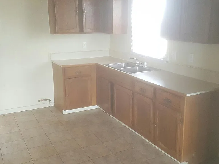 312 Mohawk St — Photo 4