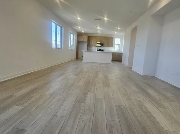 2640 Sprout Ln #102, Corona, CA 92883