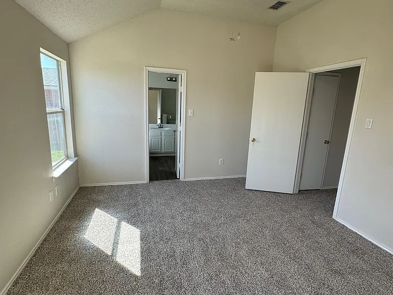805 Sage Cir — Photo 8