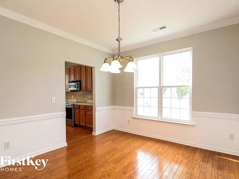 3702 Single Leaf Cir — Photo 3