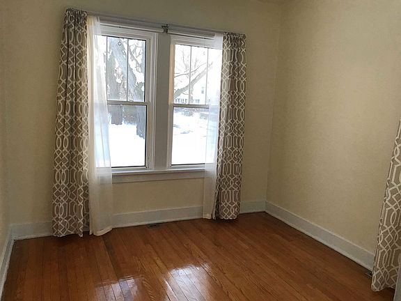 5th image of 1305 Kensington Dr