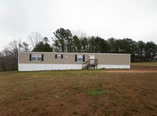 1426 Grannys Ln, Hamptonville, NC 27020