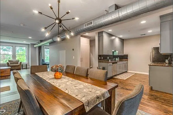 2 bed, 1782 sqft, $3,600 — Photo 4