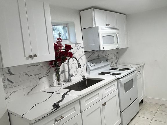 5th image of 93 Spring St #3B