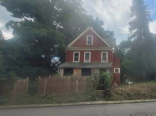 10 Walnut St, Ware, MA 01082