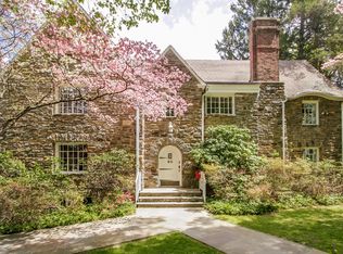 80 Park Dr N, Rye, NY 10580