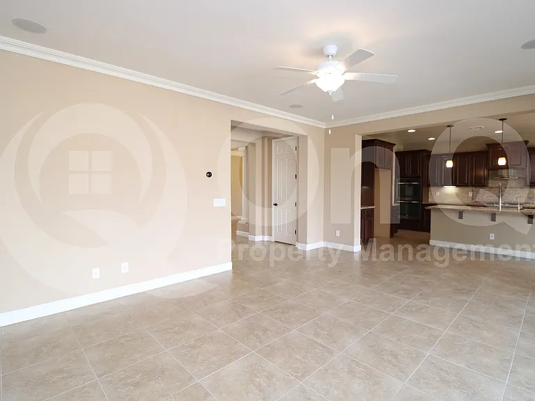 10608 E Lincoln Ave — Photo 5