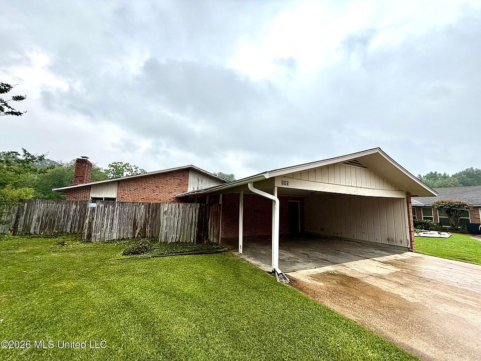 1st image of 105 Carrie Dr