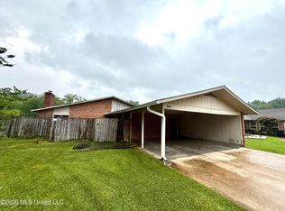 105 Carrie Dr, Clinton, MS 39056