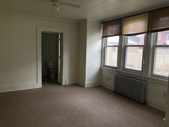 4th image of 25 Sumner Ave Floor 1