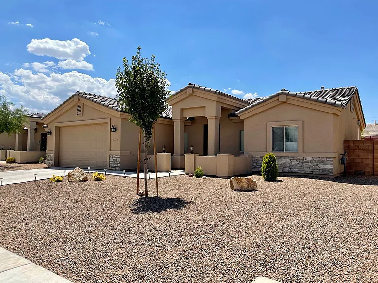 3686 Richie Dr — Photo 2