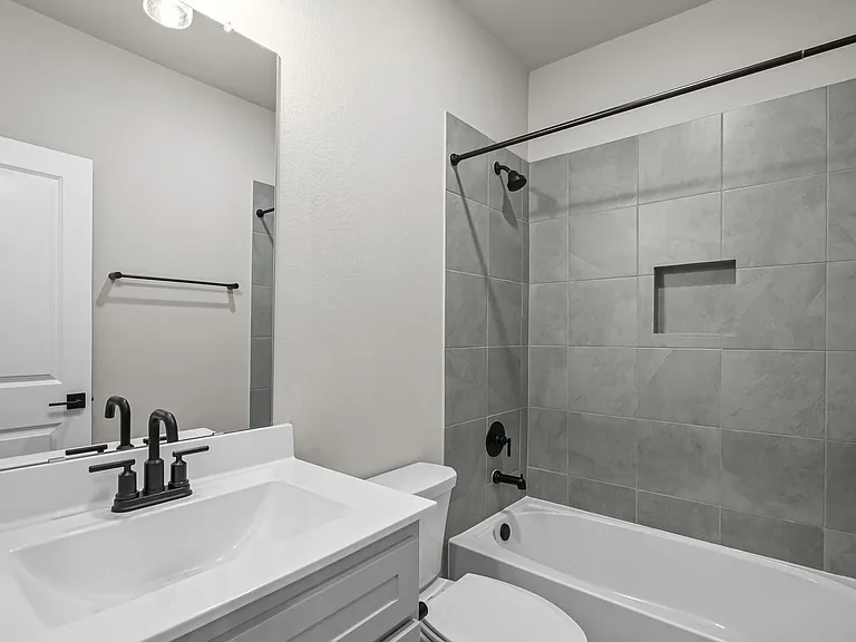 210 Ginger St — Photo 29