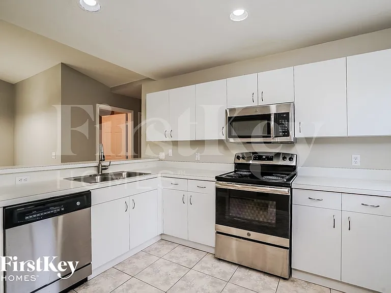 8381 Bahamas Rd — Photo 7