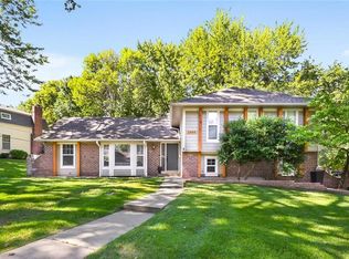 5800 W 90th St, Overland Park, KS 66207