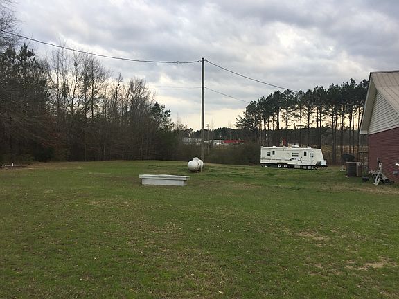 3rd image of 9298 Highway 490