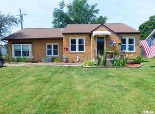 109 N Garfield St, Washburn, IL 61570