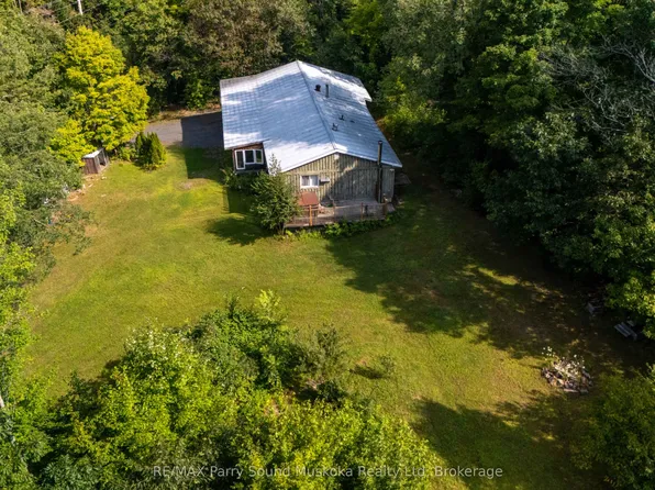 28 Black Rd, Seguin, ON P2A 0B2