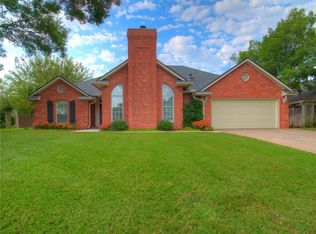 1624 Country Place Rd, Oklahoma City, OK 73131