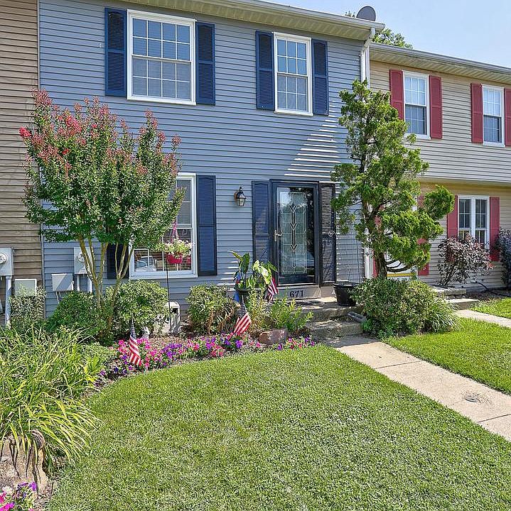 1st image of 671 Stone Wheel Ct W