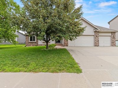 2410 Eagle Ridge Dr, Council Bluffs, IA, 51503