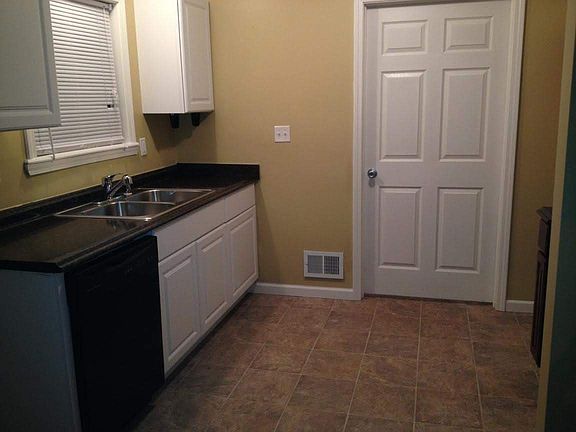 3rd image of 27858 Lasslett St