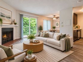 Solana Apartments
