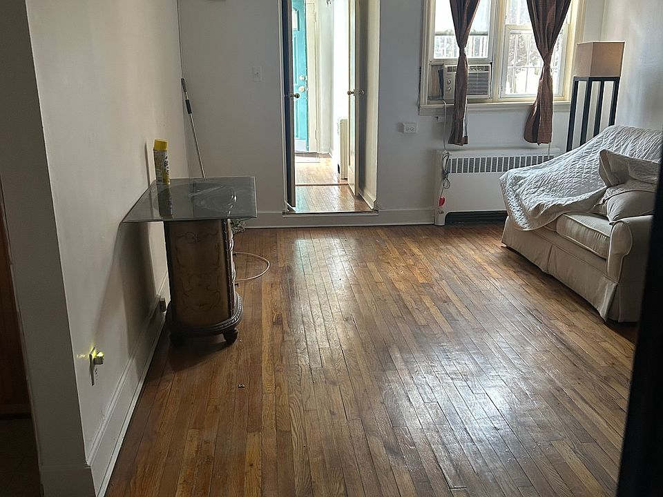 2nd image of 2183 E 35th St #2