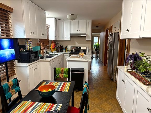 2nd image of 8240 W Addison St