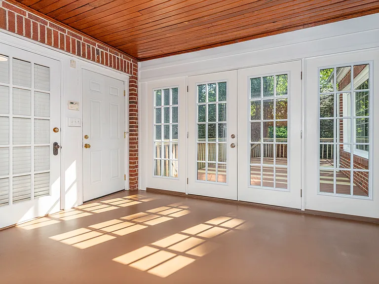 4001 Churchill Rd — Photo 22