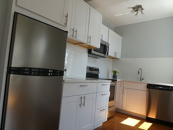 4th image of 3 Englewood Ave APT 15
