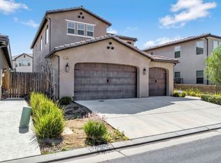 1683 N Ryan Ave, Clovis, CA 93619