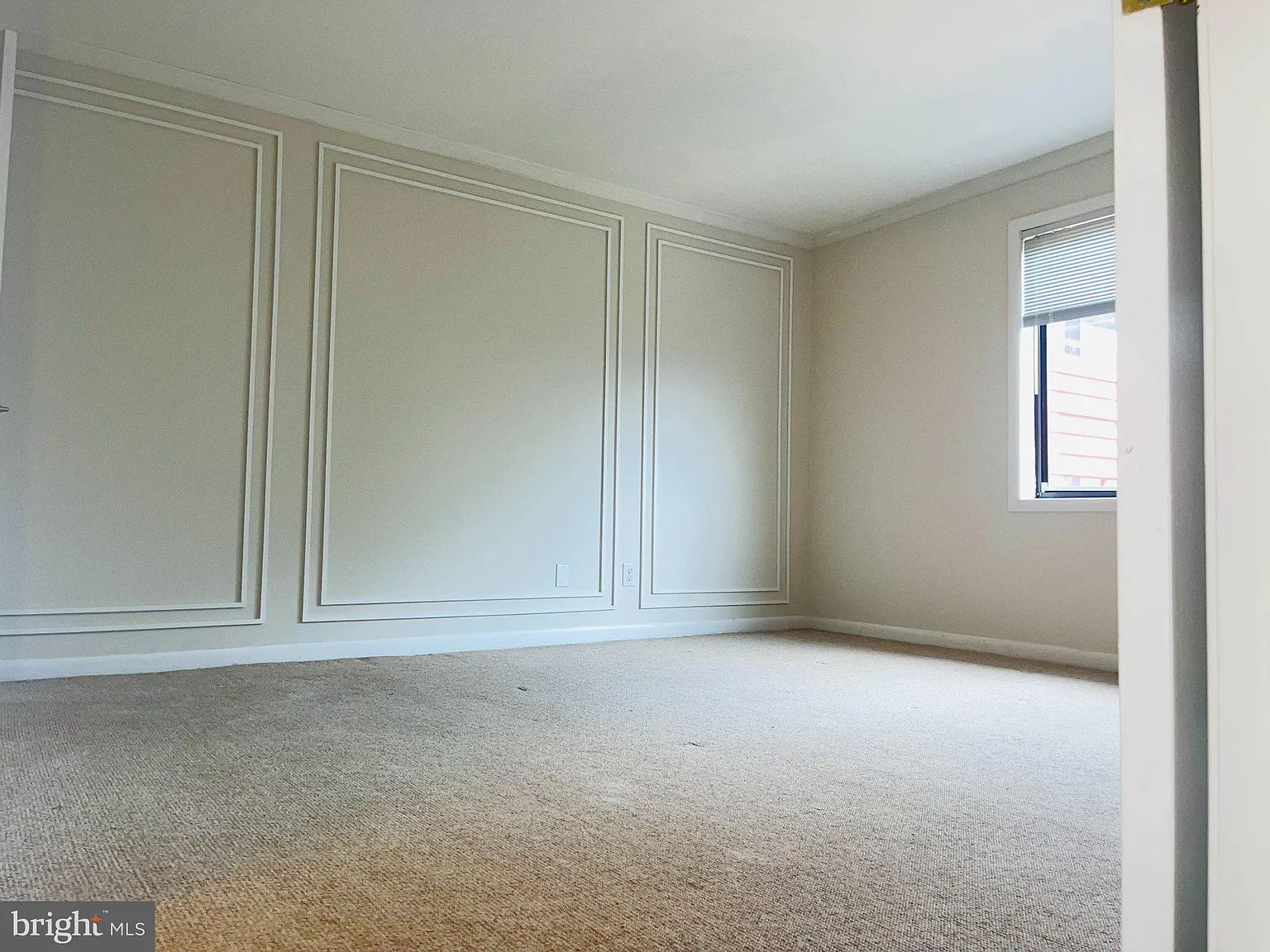 1 bed, 1.0 bath, 721 sqft, $1,750 — Photo 2