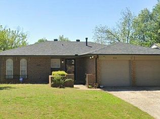 804 Holly Hill Rd, Edmond, OK 73003