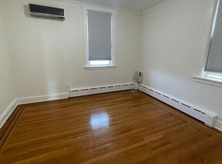 5921 Grove St, Flushing, NY 11385