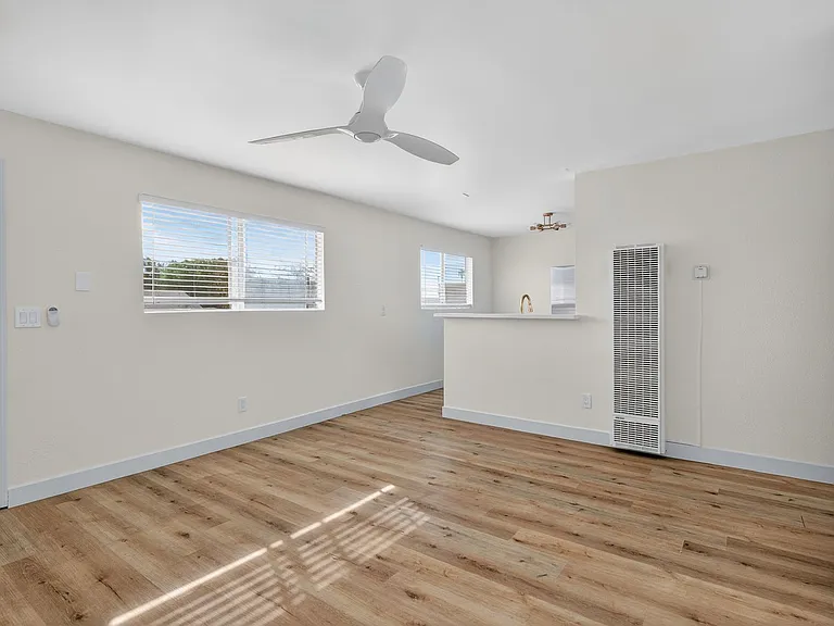 919-921 Alamitos Ave. — Photo 24