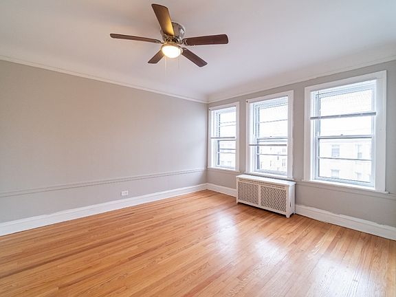 5th image of 6258 N Artesian Ave APT 3