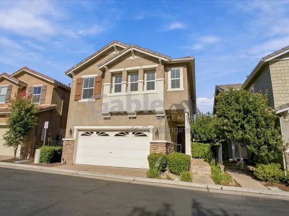 29386 Dakota Dr, Santa Clarita, CA 91354